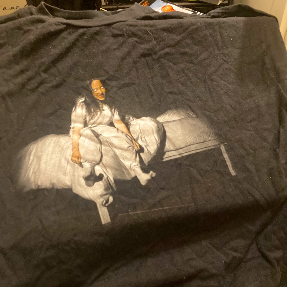 Billie Ellish tshirt